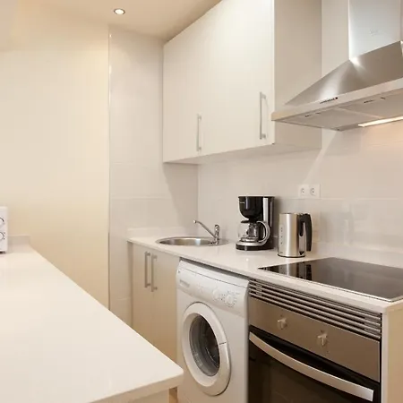 Barnapartments Rambla Cataluna Apartment